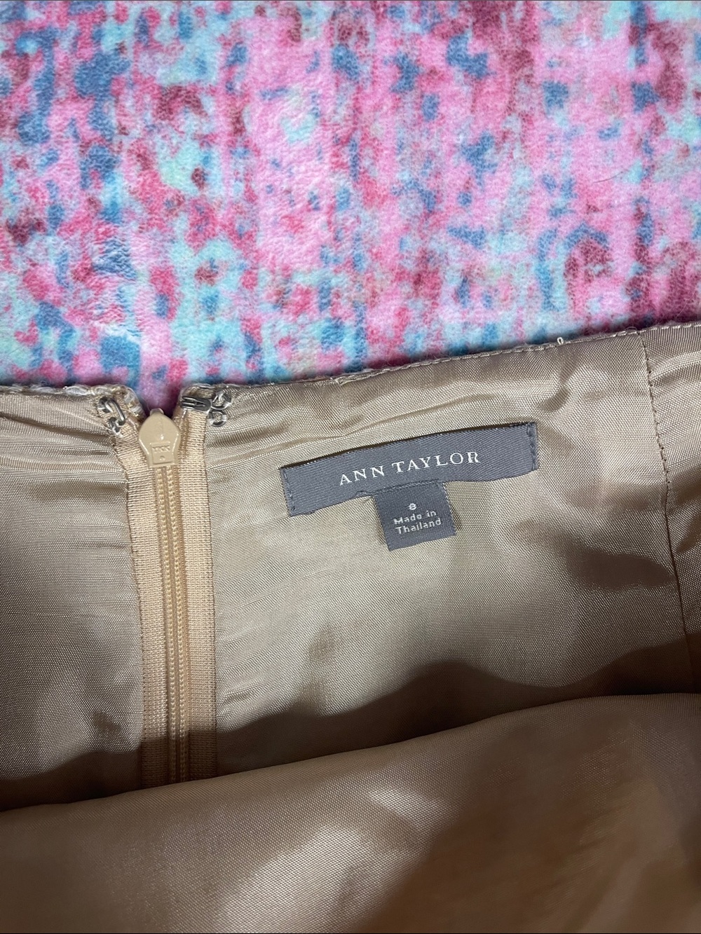 Ann Taylor Beige Paisley Lace Pencil Skirt - Picture 2 of 8